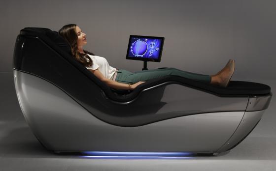 a photo of a woman relaxing on a hydromassage bench
