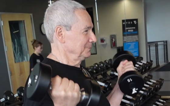 Rob Shapiro lifting weights