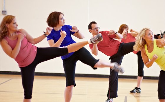 cardio kickboxing class 