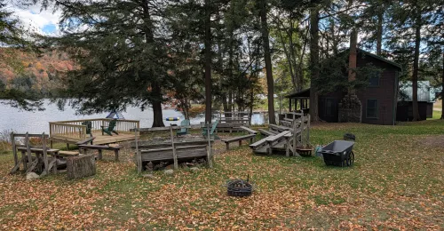 Lower Cabins