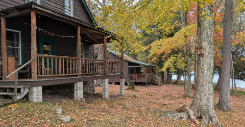 Lower Cabins